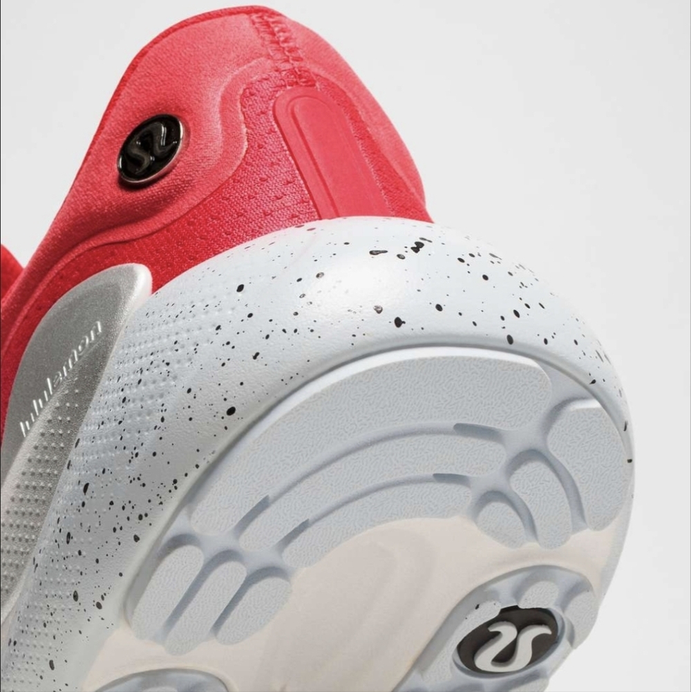 lululemon athletica Women's Red Beyondfeel Running Shoes Size 9 - Picture 3 of 7